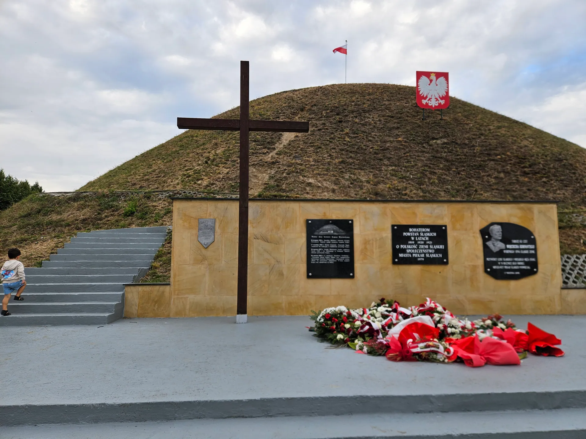 Kopiec Wyzwolenia w Piekarach Śląskich – spacer, plac zabaw i piękny widok – zdjęcie 2