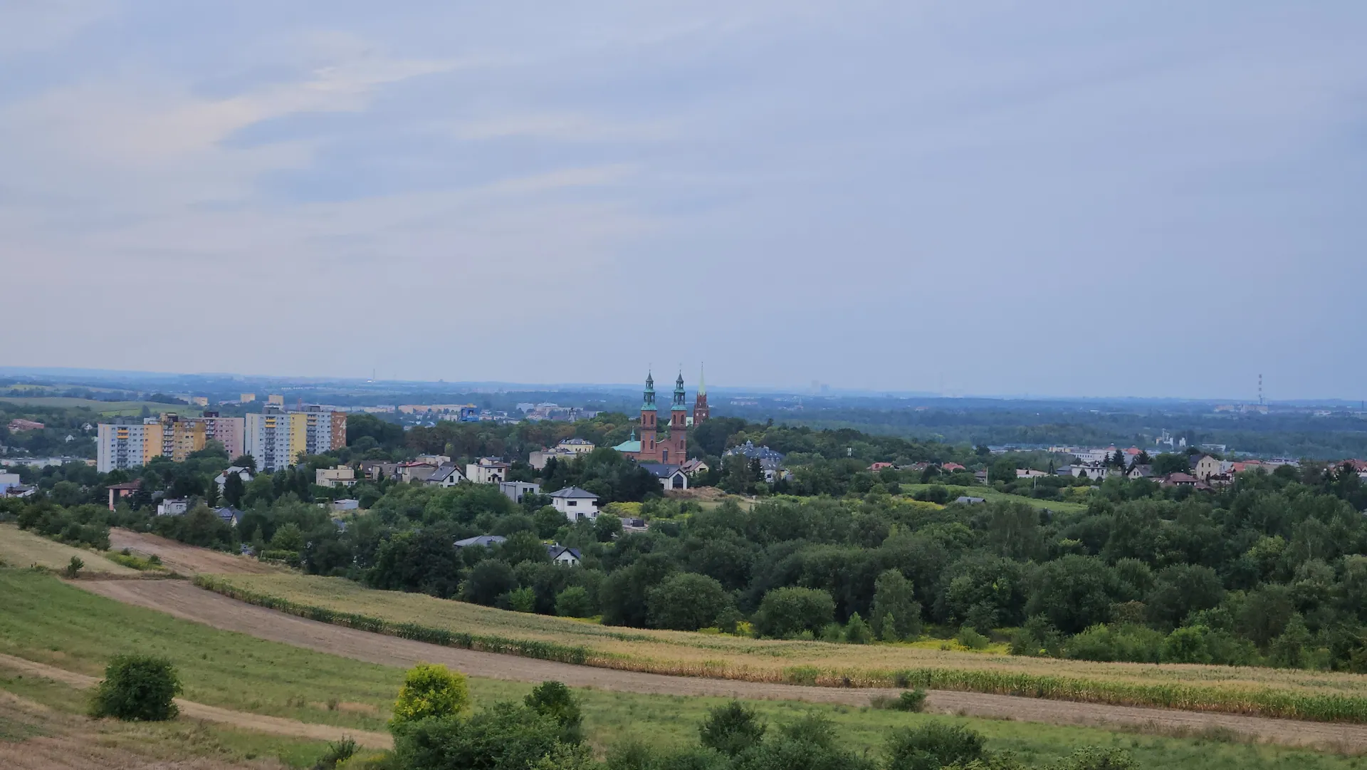 Kopiec Wyzwolenia w Piekarach Śląskich – spacer, plac zabaw i piękny widok – zdjęcie 3