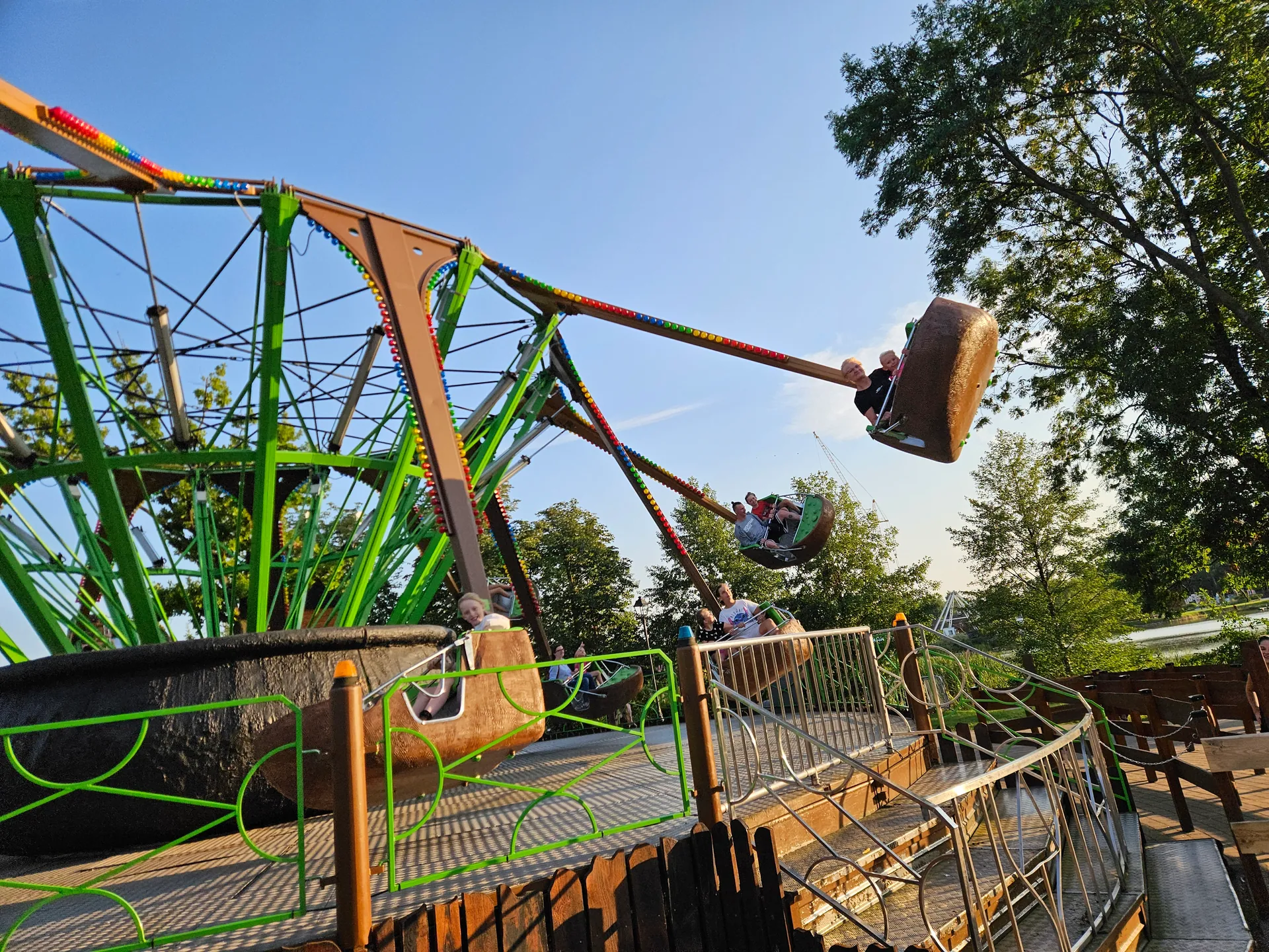 Legendia w Chorzowie – park rozrywki z 2- i 4-latkiem – zdjęcie 12