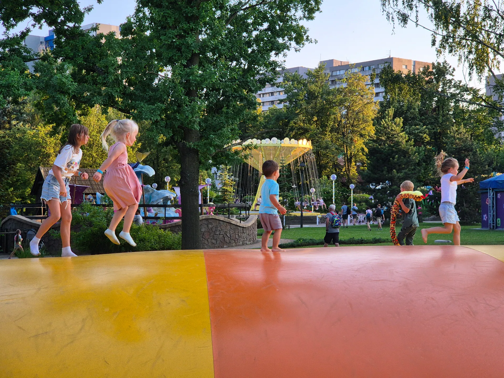 Legendia w Chorzowie – park rozrywki z 2- i 4-latkiem – zdjęcie 14