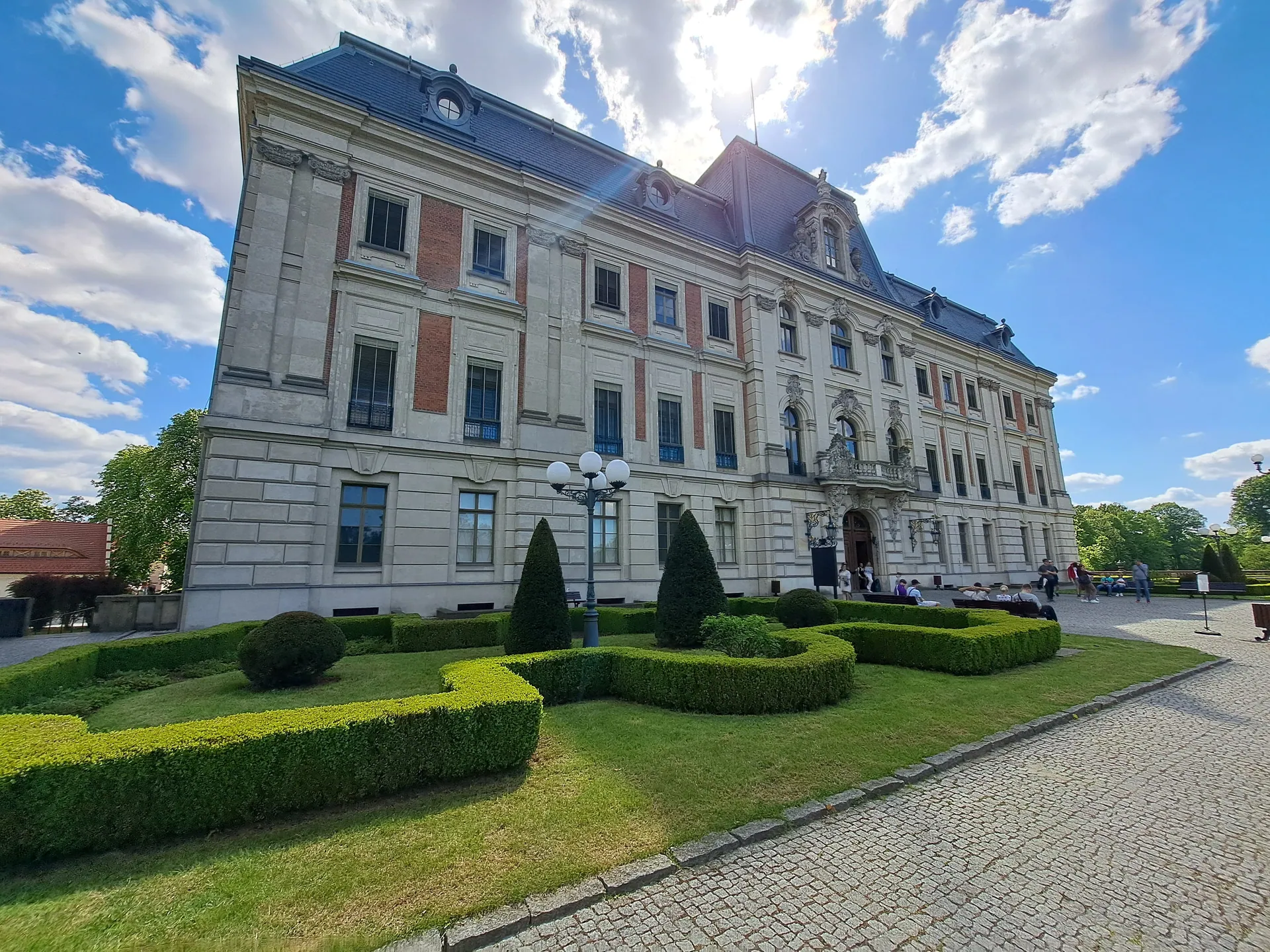Pszczyna z dziećmi – park zamkowy i rodzinny spacer – zdjęcie 1